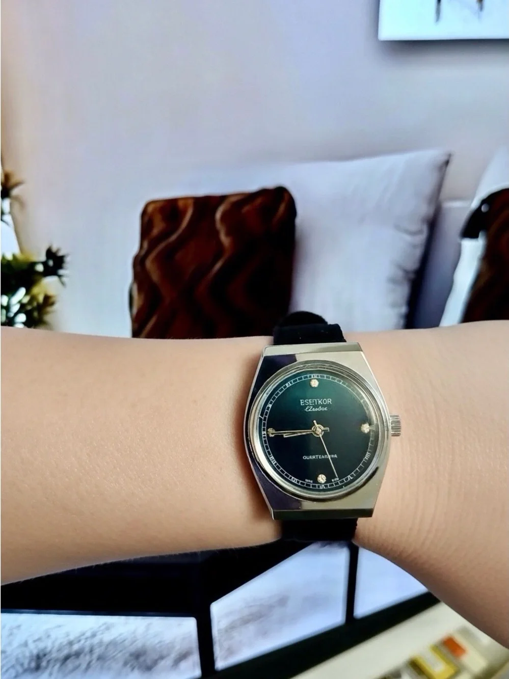 Rare Wind Up ESETKOR Stainless Black Dial Micro Diamonds Watch Black Strap